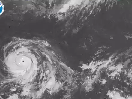 Ein Satellitenbild zeigt Supertaifun «Bavi». - Foto: Uncredited/NOAA/AP/dpa
