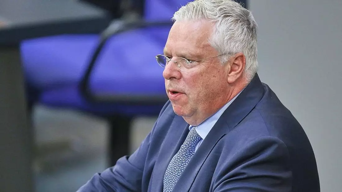 Unions-Außenexperte fordert härteren Nato-Kurs gegen Russland