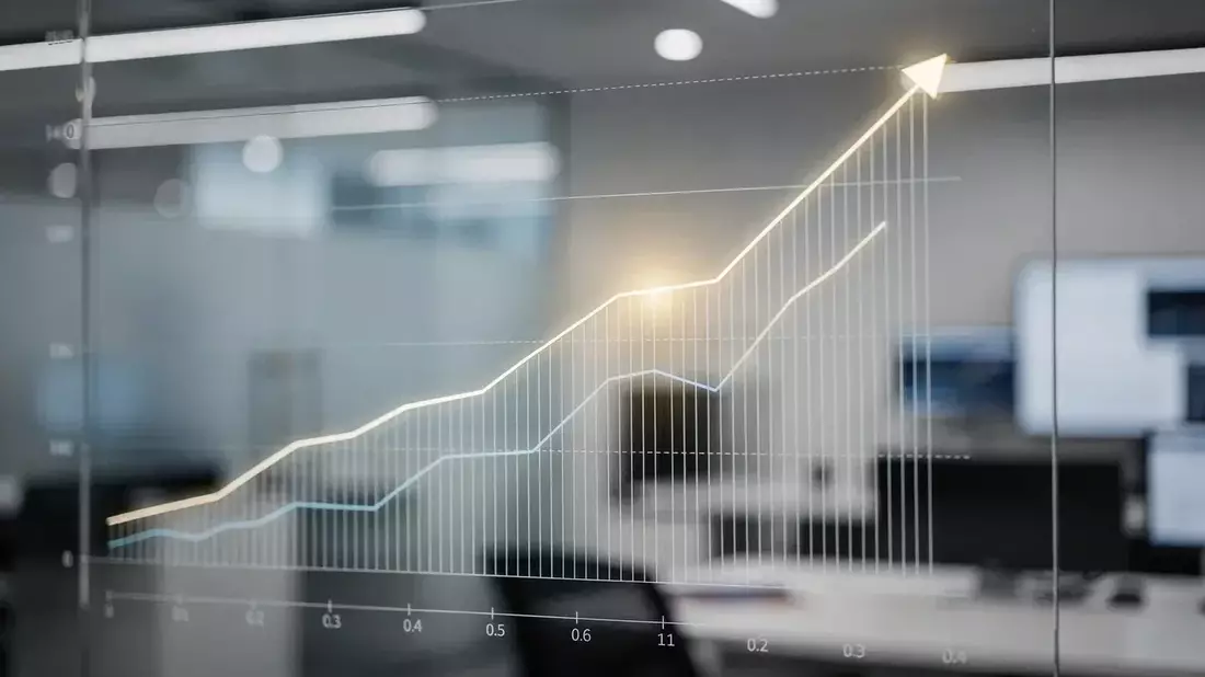 Allianz Stock Nears Peak but Buyback Slowdown and Overbought RSI Signal Caution
