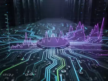 Leuchtende, komplexe Leiterplatte mit digitalen Energiegrafiken, vor Serverracks, symbolisiert KI-Energieverbrauch. - Foto: über boerse-global.de