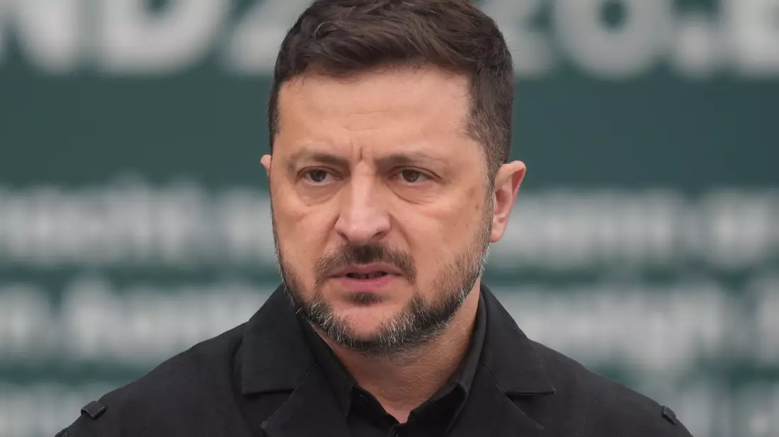 Der ukrainische Präsident Selenskyj fordert weitere Hilfe bei der Flugabwehr gegen die russischen Raketen. (Archivbild) - Bild: Niall Carson/PA Wire/dpa