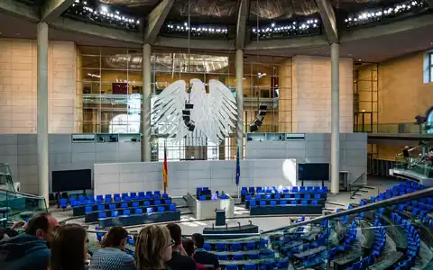 Änderungsanträge: Auf dem Weg zu einem Anti-Standort-Gesetz - Foto: presseportal.de