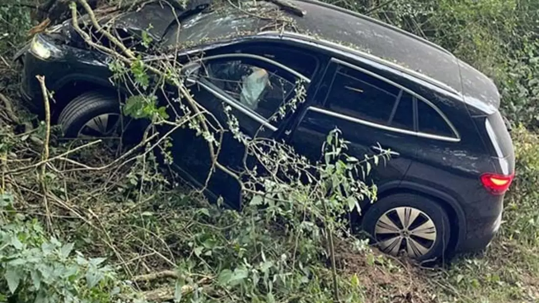 POL-REK: 260706-3: Autofahrer verunfallt bei Flucht vor der Polizei - Bild: presseportal.de