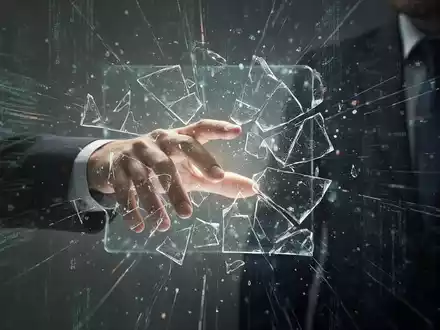 Eine Hand greift nach einem leuchtenden, fragmentierten digitalen Bildschirm, umgeben von Datenströmen, die Reizüberflutung symbolisieren. - Foto: über boerse-global.de