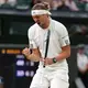 Alexander Zverev möchte erstmals ins Viertelfinale von Wimbledon. - Bild: Kirsty Wigglesworth/AP/dpa