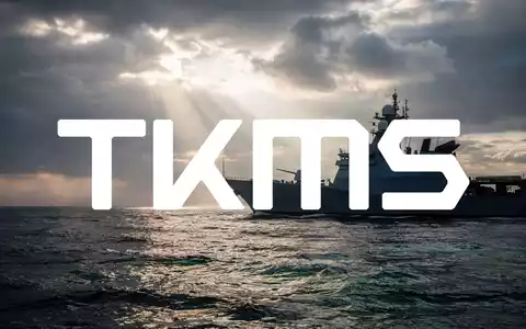 Abstrakte Szene der Marineverteidigungsindustrie mit der Silhouette eines Schiffes vor einem dramatischen Ozean und Himmel. - Foto: über boerse-global.de