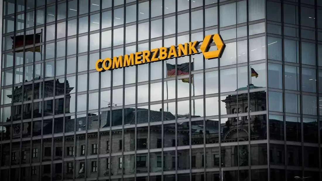 UniCredit Tightens Grip on Commerzbank: Boardroom Battle Intensifies