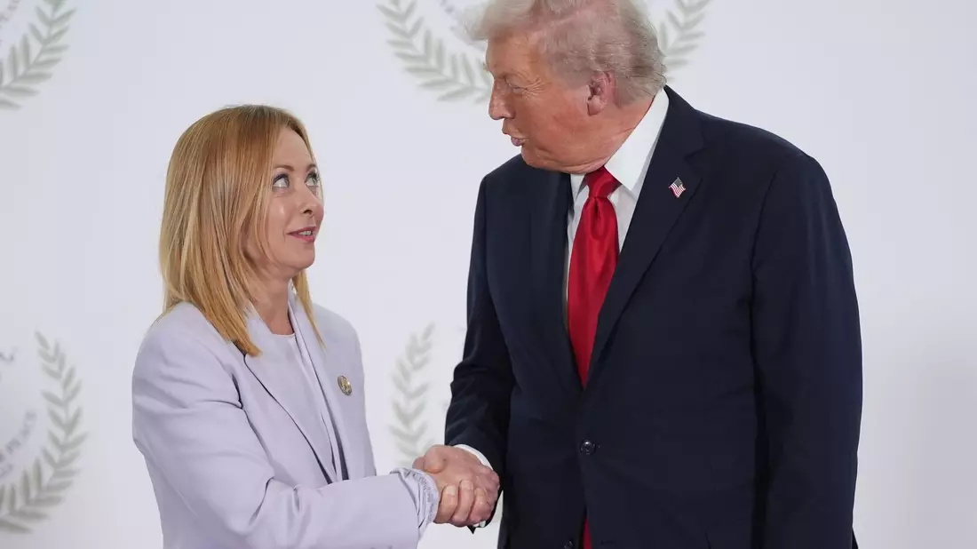 Gehen sie beim Nato-Gipfel im Guten auseinander? Diese Frage stellt sich nach den jüngsten Auseinandersetzungen von Trump und Meloni. (Archivbild)  - Bild: Evan Vucci/AP Pool/AP/dpa