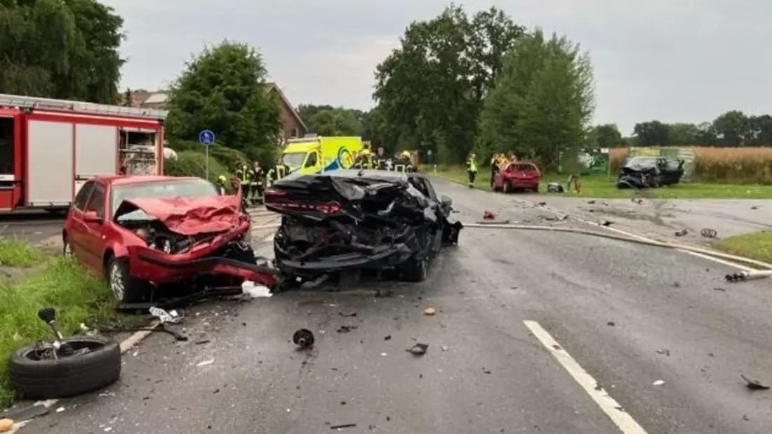 POL-CUX: Update zum schweren Verkehrsunfall auf der L135 im Bereich Dorfhagen (Foto im Anhang) - Bild: presseportal.de