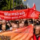 Protest gegen den Sparkurs bei Mercedes-Benz. (Archivbild) - Bild: Focke Strangmann/dpa