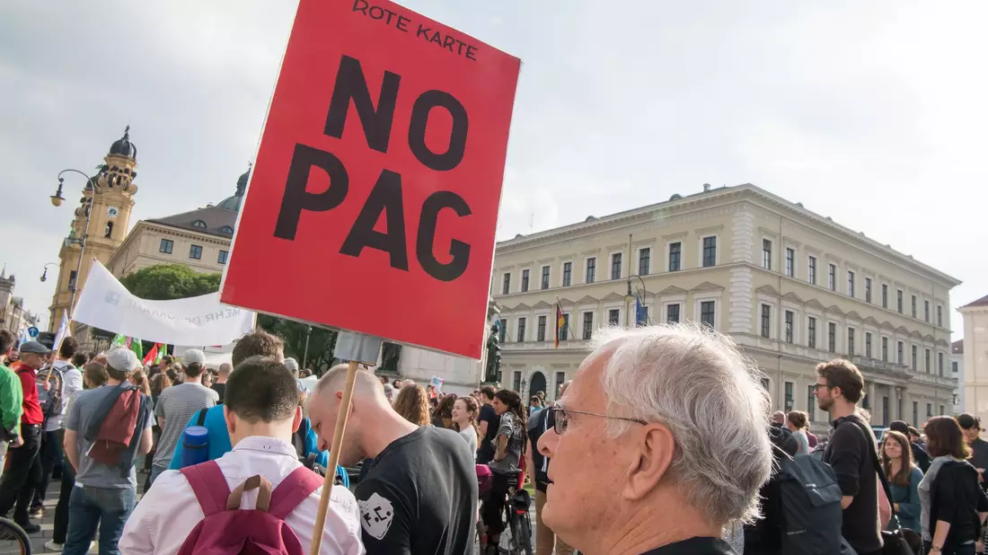 Gegen das bayerische Polizeiaufgabengesetz (PAG) wurde protestiert. (Archivbild)  - Bild: Peter Kneffel/dpa