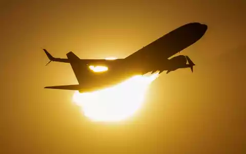 Hunderte Millionen Menschen fliegen jedes Jahr in der EU. (Archivbild) - Foto: Boris Roessler/dpa