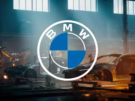 Abstrakte, atmosphärische Szene, die die Automobilindustrie und die Erwartung vor der Markteröffnung darstellt. - Foto: über boerse-global.de
