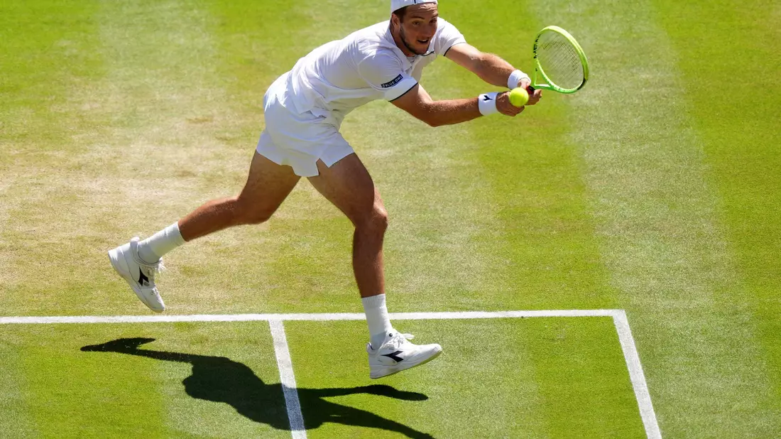 Jan-Lennard Struff begeisterte mit seiner Erfolgsserie in London. - Bild: Ben Whitley/PA Wire/dpa