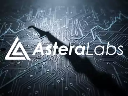 Abstrakte Darstellung der Halbleiterindustrie mit einem Schatten, der einen Abwärtstrend symbolisiert. - Foto: über boerse-global.de