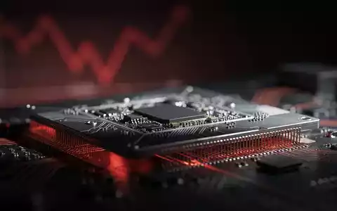Ein Computerchip mit rotem Glanz, im Hintergrund ein unscharfer Abwärtstrend, der einen Rückgang im Halbleitermarkt andeutet. - Foto: über boerse-global.de