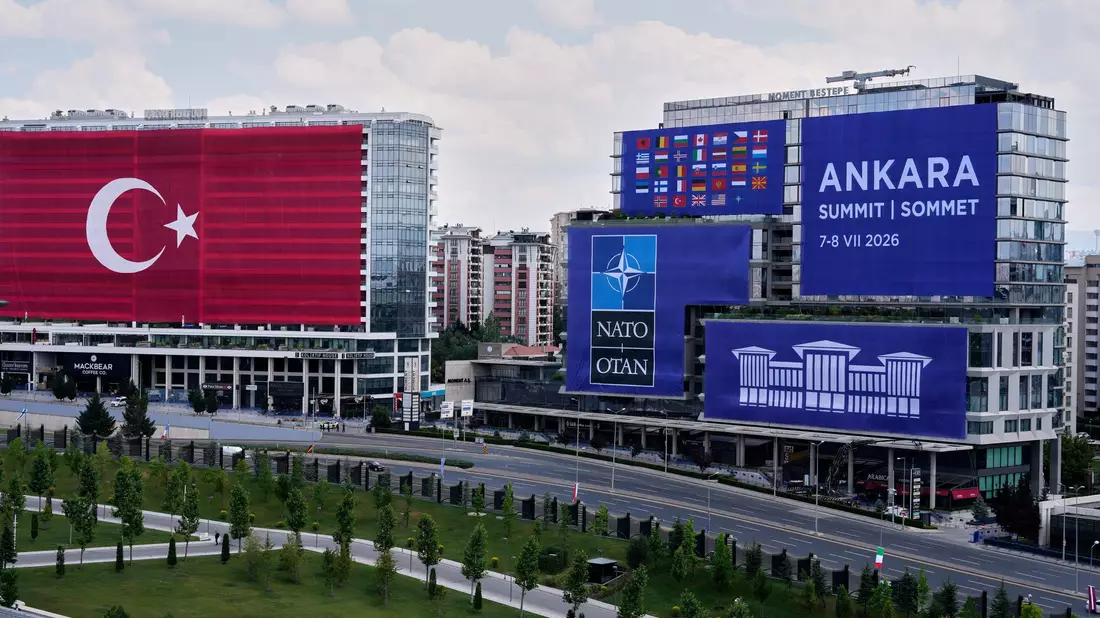 Der Gipfel findet in der türkischen Hauptstadt Ankara statt. - Bild: Emrah Gurel/AP/dpa