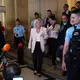 Wenige Stunden vor ihrer Ankündigung hatte ein Berufungsgericht Le Pen schuldig gesprochen. - Bild: Aurelien Morissard/AP/dpa