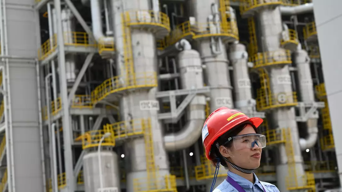 Das Werk in Zhanjiang ist laut Elvermann nicht nur planmäßig fertiggestellt worden, sondern habe auch das Budget unterschritten. (Archivbild) - Bild: Johannes Neudecker/dpa