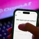 Vor allem junge Menschen befragen KI-Chatbots wie ChatGPT auch zu intimen Problemen. (Symbolbild) - Bild: Hendrik Schmidt/dpa/dpa-tmn