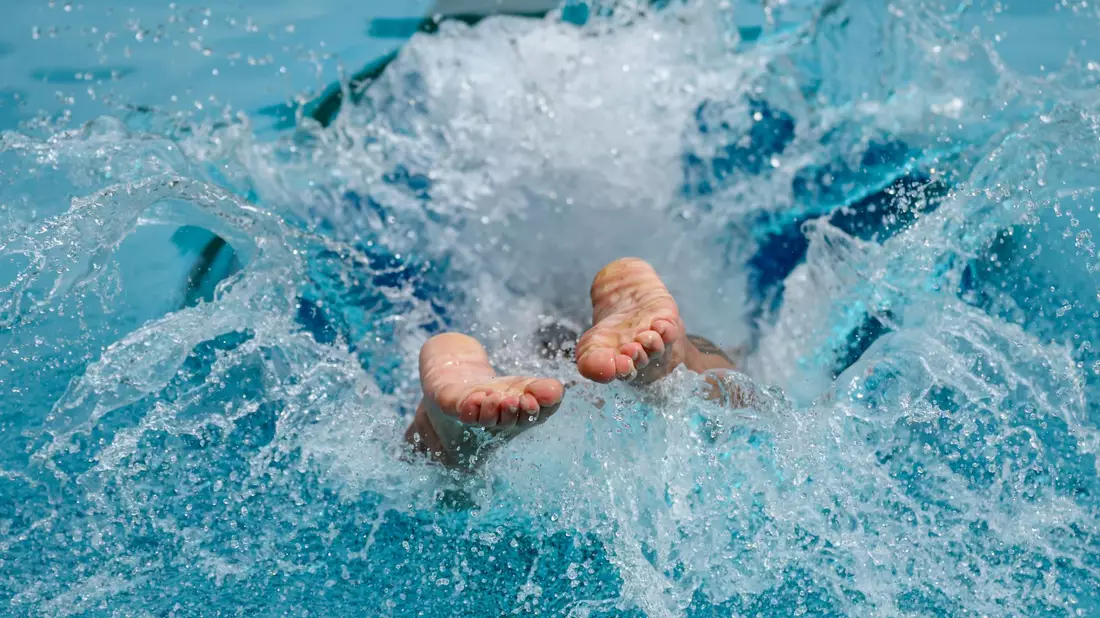 Der Spender ist selbst Freibad-Fan. (Archivbild) - Bild: Patrick Pleul/dpa