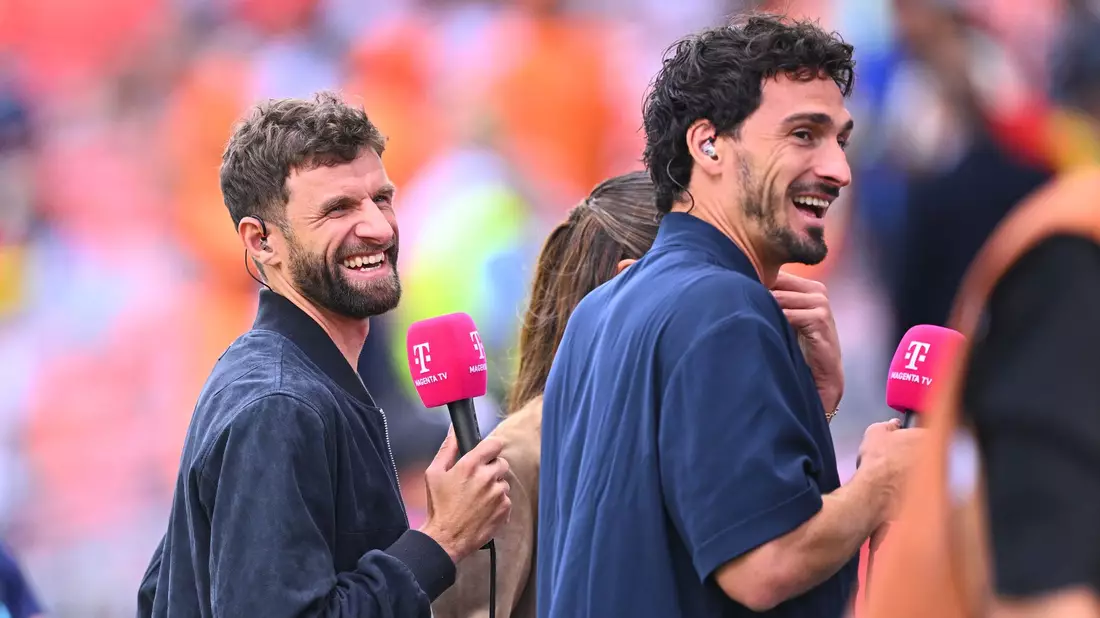 Zwei Ex-Weltmeister - aber auch zwei für den DFB? Thomas Müller (l) und Mats Hummels. (Archivbild) - Bild: Tom Weller/dpa