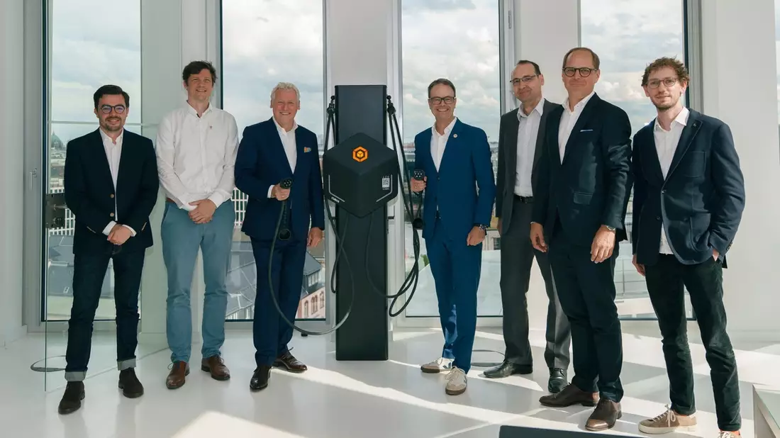 Dritte Übernahme in sechs Monaten: CUBOS erwirbt das B2B-Ladeinfrastrukturgeschäft von TotalEnergies in Deutschland und festigt seine Position als ein führender CPO - Bild: presseportal.de