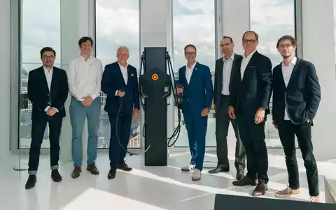 Dritte Übernahme in sechs Monaten: CUBOS erwirbt das B2B-Ladeinfrastrukturgeschäft von TotalEnergies in Deutschland und festigt seine Position als ein führender CPO - Foto: presseportal.de