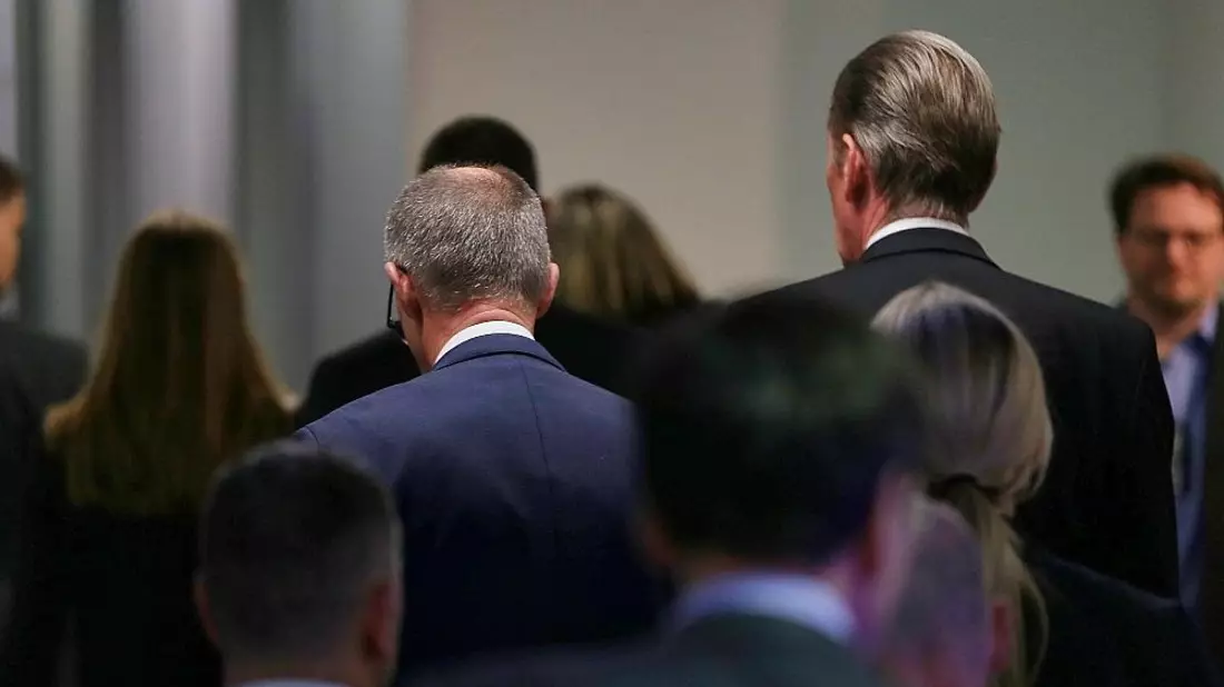 Becker: Wer auf Döpfner und Merz zielt, muss bewaffnet sein
