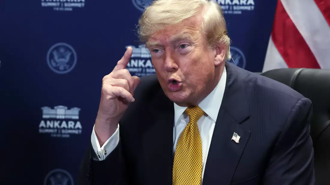 Donald Trump ärgert sich über Nato-Partner Spanien. - Bild: Filip Singer/Pool EPA/AP/dpa
