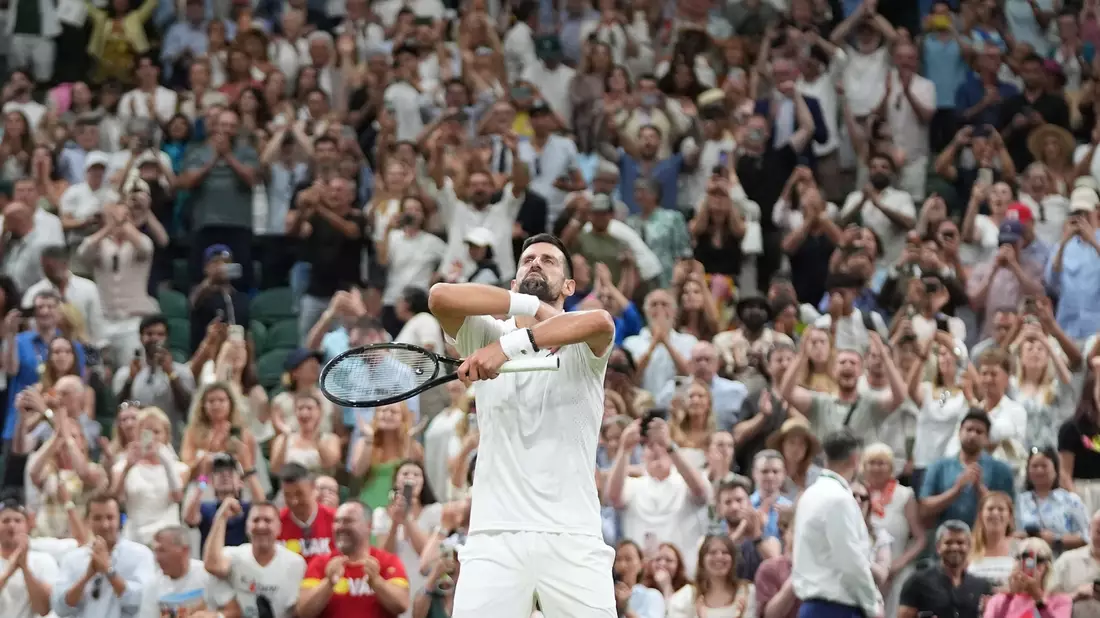 Begeisterte die Zuschauer: Novak Djokovic. - Bild: Maja Smiejkowska/AP/dpa