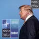 Trump geht beim Gipfel auf die Europäer los. - Bild: Michael Kappeler/dpa