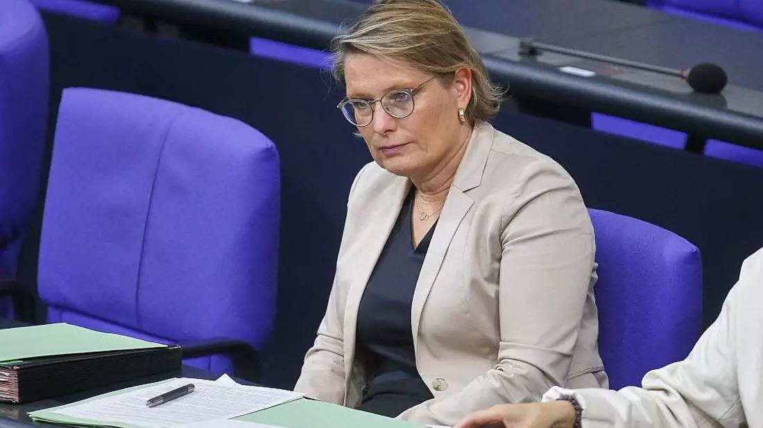 Justizministerin will bei IFG-Reform auf Transparenz pochen