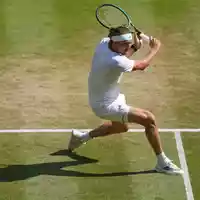 Alexander Zverev steht erstmals im Wimbledon-Halbfinale. - Foto: Kirsty Wigglesworth/AP/dpa