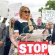 Paris Hilton setzte sich für besseren Schutz von Minderjährigen in privaten Jugendeinrichtungen ein. - Bild: Pablo Martinez Monsivais/AP/dpa