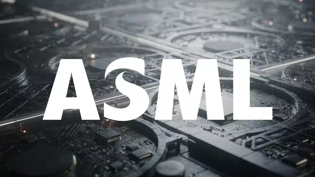 ASML Stock Torn Between Bullish Analyst Upgrade and New US Export Control Risks