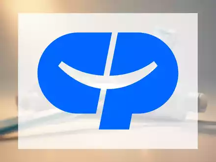 Abstrakte Darstellung des Konsumgütersektors, die Zahnpflege und Gemeinschaftsfürsorge symbolisiert, mit weichem, warmem Licht. - Foto: über boerse-global.de