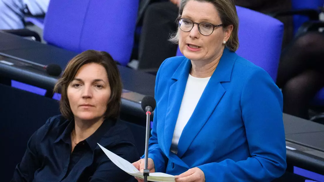 Bundesjustizministerin Stefanie Hubig (SPD) ist auch zuständig für den Verbraucherschutz. - Bild: Bernd von Jutrczenka/dpa