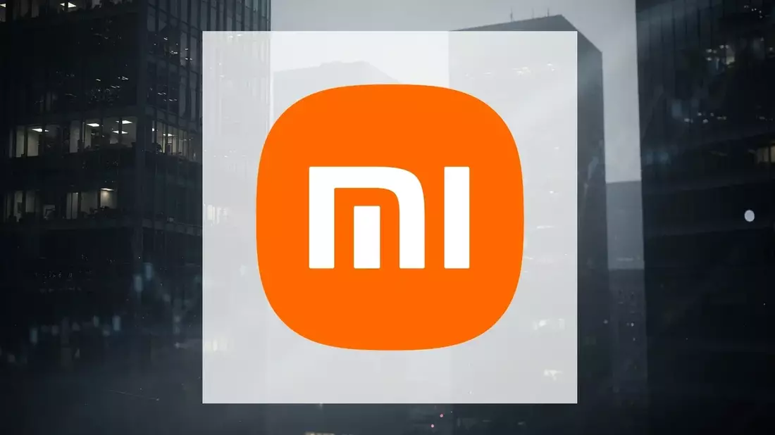 Xiaomi Slashes Smartphone Target Amid Chip Crunch, Pivots to EV Line