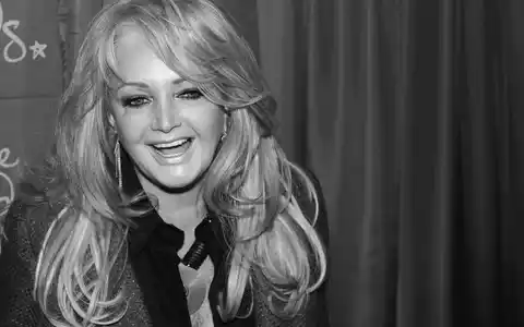 Bonnie Tyler starb im Alter von 75 Jahren. (Archivbild) - Foto: Jens Kalaene/dpa