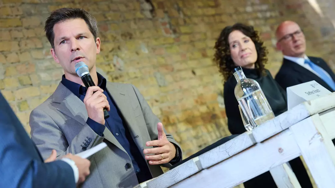 SPD-Spitzenkandidat Krach will keine Koalition mit Beteiligung Wegners nach der Wahl. (Archivbild) - Bild: Annette Riedl/dpa