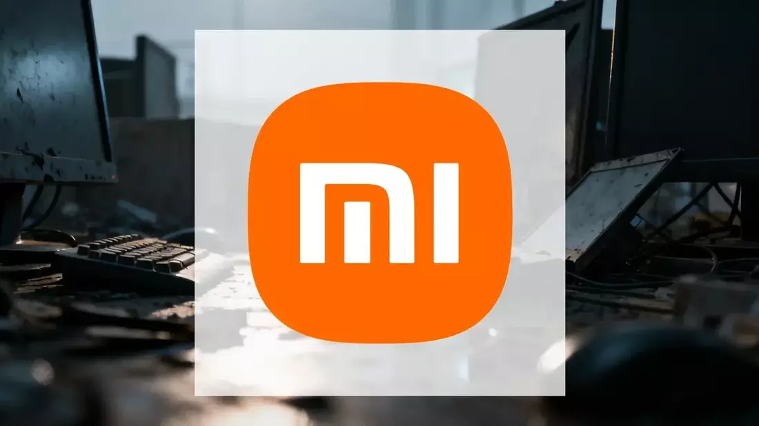 Xiaomi Under Siege: Memory Chip Crisis Slashes Sales Target 30%, Stock Plunges 55%
