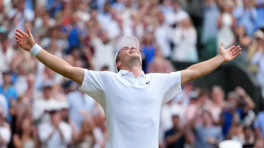 Der Überraschungs-Halbfinalist: Arthur Fery. - Bild: Kirsty Wigglesworth/AP/dpa