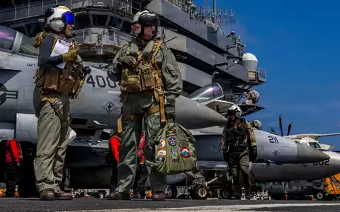 Das US-Militär hat die zweite Nacht in Folge Ziele im Iran angegriffen. (Archivbild) - Foto: Seaman Daniel Kimmelman/US Navy/AP/dpa