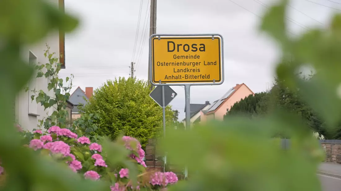 Der Vorfall ereignete sich in Drosa, einem Ort in der Gemeinde Osternienburger Land.  - Bild: Heiko Rebsch/dpa