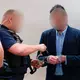Der Angeklagte muss zehn Jahre in Haft  - Bild: Uwe Anspach/dpa