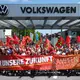 Auch In Zwickau kamen zahlreiche Personen zusammen.  - Bild: Jan Woitas/dpa