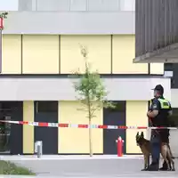 Am Tag nach dem Angriff fand an der Schule wieder Unterricht statt.  - Foto: Karl-Josef Hildenbrand/dpa