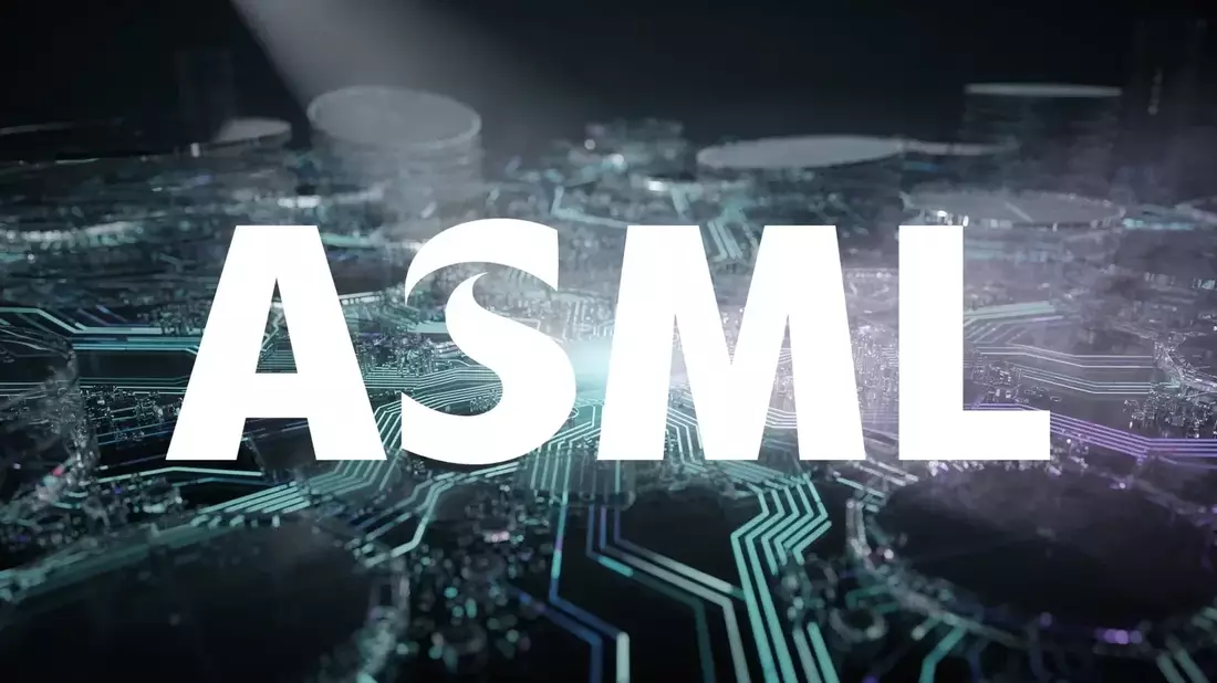 ASML Stock: Monopoly Power Meets Valuation Questions Ahead of Q2 Earnings