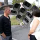 Sibel (r) und Hasan (l) Leyla haben bei dem rassistischen Anschlag ihren Sohn Can verloren.  - Bild: Sven Hoppe/dpa
